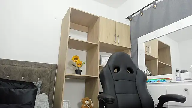 karsonmorris online show from October 2025 06:50:02 PM