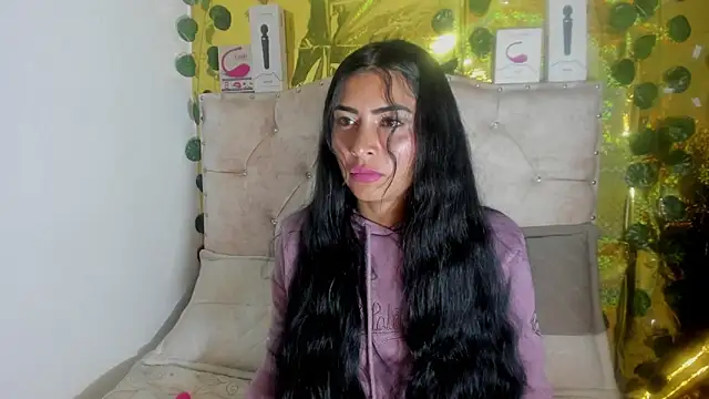 Snapshot of cristalconnorr chatting on May 2026 02:33:02 PM cristalconnorr online show from May 2026 02:33:02 PM