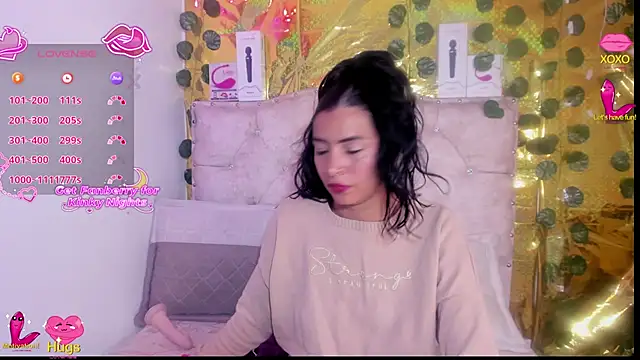 cristalconnorr online show from April 2026 04:30:01 PM