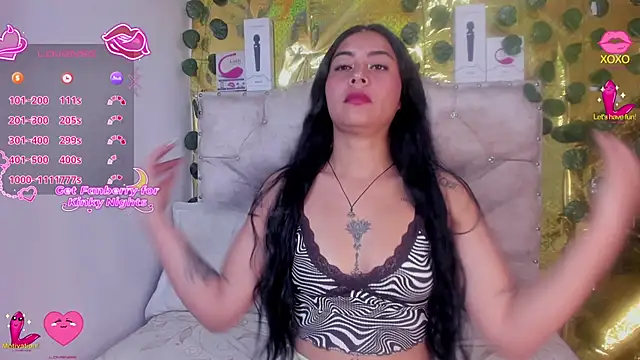 cristalconnorr online show from April 2026 03:07:01 PM