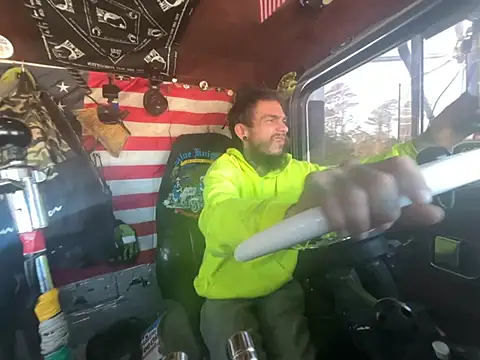 Snapshot of XMeF10 chatting on January 2026 04:11:02 PM XMeF10 online show from January 2026 04:11:02 PM