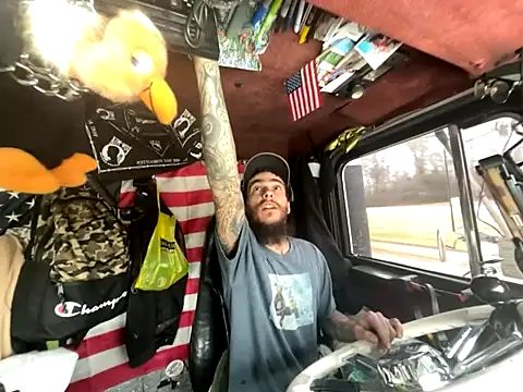 Snapshot of XMeF10 chatting on January 2026 05:27:02 PM XMeF10 online show from January 2026 05:27:02 PM