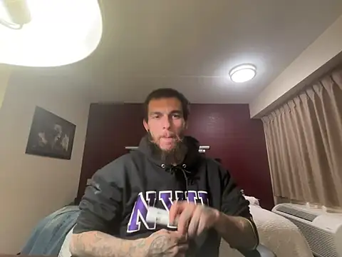 Snapshot of XMeF10 chatting on December 2025 01:17:01 AM XMeF10 online show from December 2025 01:17:01 AM