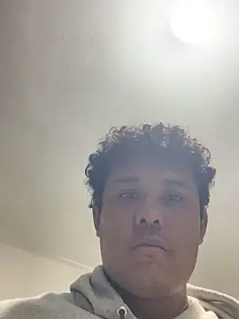 Brencuz online show from October 2025 03:29:02 AM