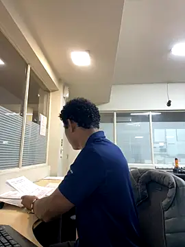 Brencuz online show from September 2025 05:08:01 PM