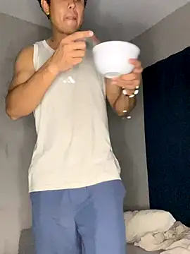 Brencuz online show from October 2025 06:12:02 AM