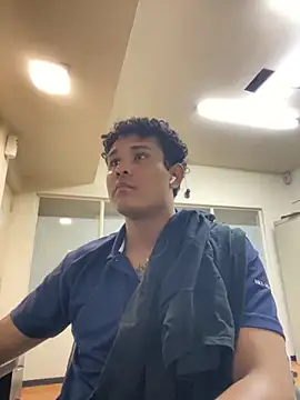 Brencuz online show from September 2025 05:05:01 PM