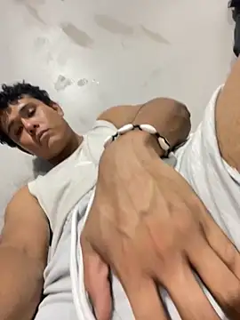 Brencuz online show from September 2025 03:53:02 AM