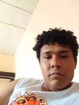 Brencuz online show from November 2025 08:57:01 PM