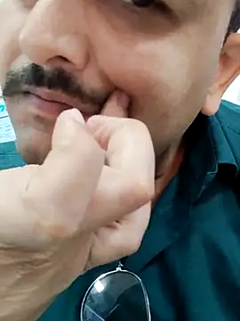 Akhil3290 online show from March 2025 07:31:02 AM