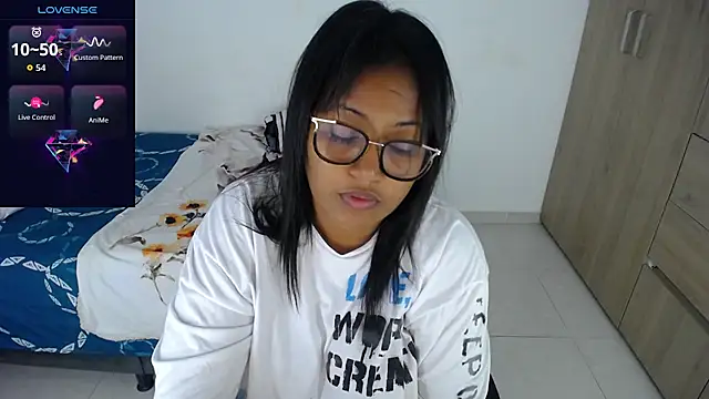 miajoseph  online show from September 2025 04:33:01 AM