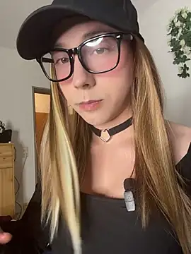 See my Boobs  online show from May 2026 10:20:01 PM