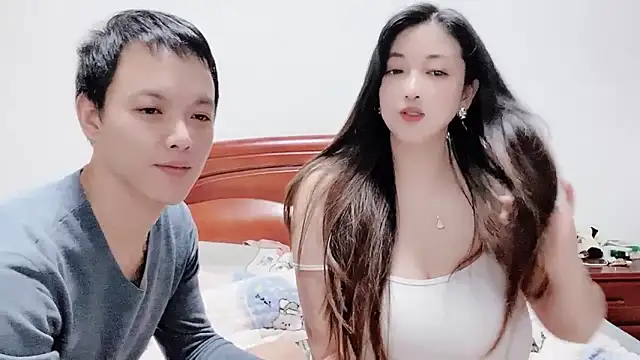 Snapshot of Lulu-y chatting on December 2024 05:12:01 PM Lulu-y online show from December 2024 05:12:01 PM