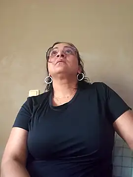 Snapshot of paulinaDiaz1 chatting on April 2026 05:54:02 PM paulinaDiaz1 online show from April 2026 05:54:02 PM