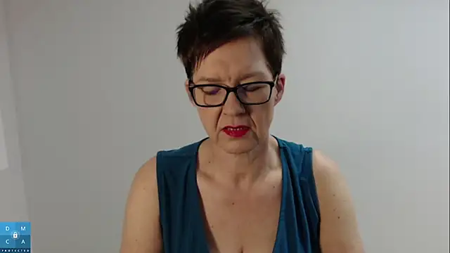 Sofie69Velvet online show from November 2025 07:42:01 AM