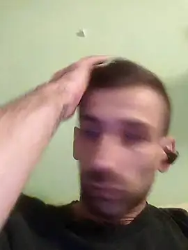 Snapshot of Davlupweed93 chatting on January 2026 01:37:02 PM Davlupweed93 online show from January 2026 01:37:02 PM