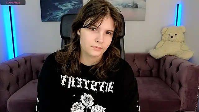 Ruyjin Choi online show from November 2025 10:30:01 AM