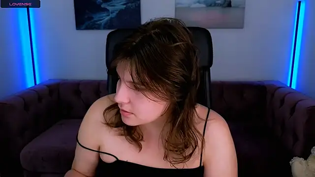 Ruyjin Choi online show from October 2025 10:38:02 AM