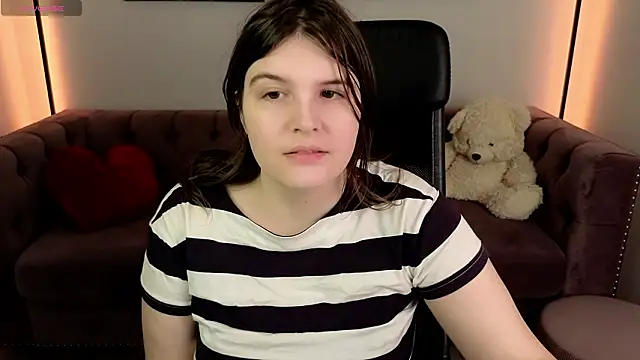 Ruyjin Choi online show from February 2026 10:57:02 AM