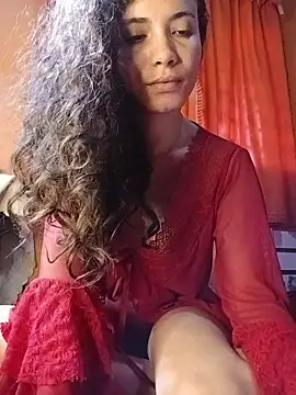 Snapshot of HelenHoltz chatting on June 2026 04:33:02 PM HelenHoltz online show from June 2026 04:33:02 PM