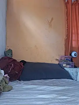 HelenHoltz online show from April 2026 03:38:01 PM