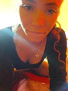 Snapshot of HelenHoltz chatting on July 2026 12:16:02 PM HelenHoltz online show from July 2026 12:16:02 PM