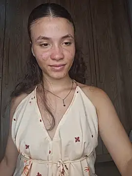 HelenHoltz online show from December 2025 07:18:01 PM