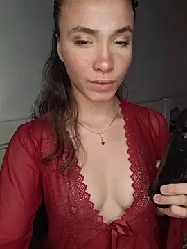 HelenHoltz online show from November 2025 01:06:02 AM