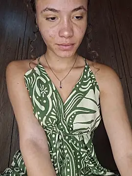 HelenHoltz online show from December 2025 01:06:01 PM