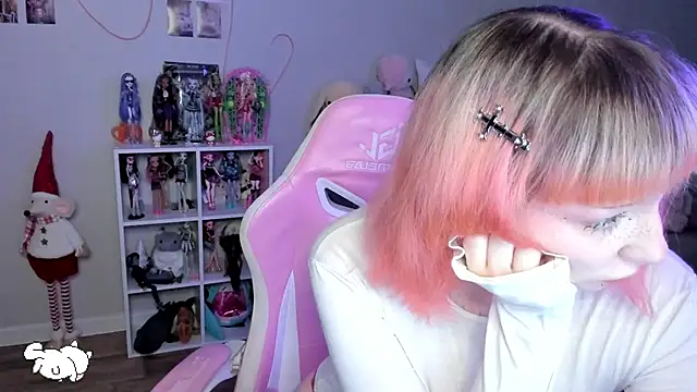 Snapshot of SweetieMollyy chatting on November 2025 09:35:02 AM SweetieMollyy online show from November 2025 09:35:02 AM