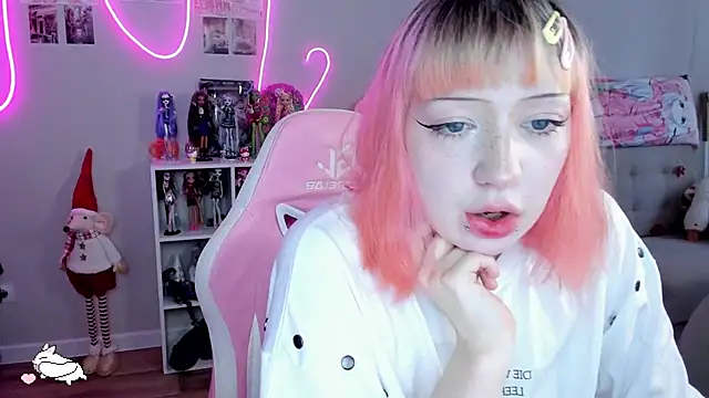 Snapshot of SweetieMollyy chatting on November 2025 09:24:02 AM SweetieMollyy online show from November 2025 09:24:02 AM