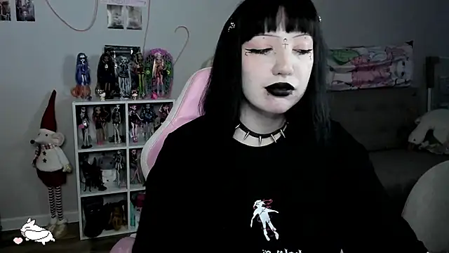 Snapshot of SweetieMollyy chatting on November 2025 09:01:01 AM SweetieMollyy online show from November 2025 09:01:01 AM