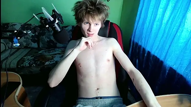 Snapshot of fameboyboo chatting on November 2025 10:04:02 AM fameboyboo online show from November 2025 10:04:02 AM