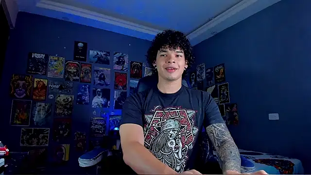 Snapshot of soy_ian_ chatting on September 2025 12:33:01 AM soy ian online show from September 2025 12:33:01 AM