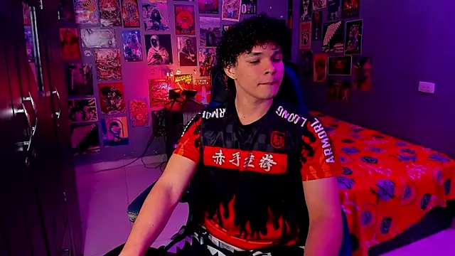 Snapshot of soy_ian_ chatting on March 2025 10:43:02 PM soy ian online show from March 2025 10:43:02 PM