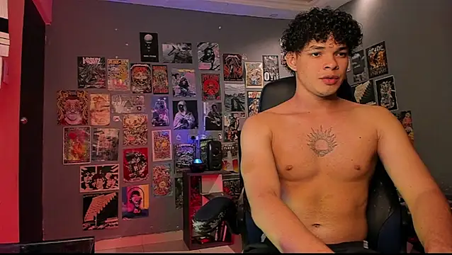 Snapshot of soy_ian_ chatting on December 2024 01:22:01 AM soy ian online show from December 2024 01:22:01 AM