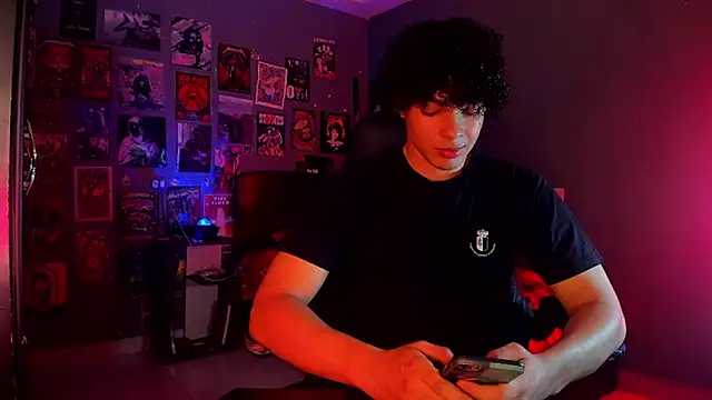 Snapshot of soy_ian_ chatting on February 2025 01:45:02 AM soy ian online show from February 2025 01:45:02 AM