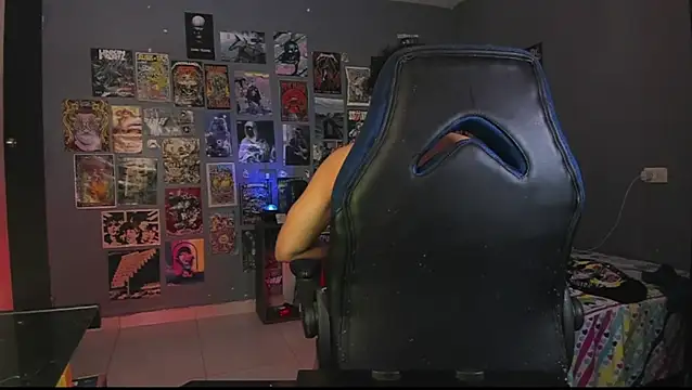 Snapshot of soy_ian_ chatting on December 2024 05:05:02 AM soy ian online show from December 2024 05:05:02 AM