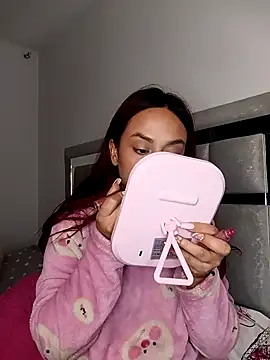 Emiily Bills online show from April 2026 07:01:01 AM