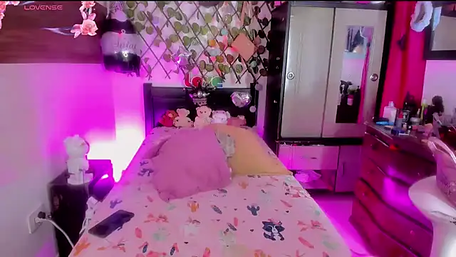  Fernanda Sanchez online show from May 2026 11:45:01 PM
