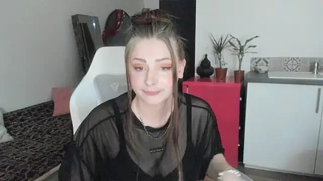 Snapshot of ce_leste__ chatting on May 2026 03:49:02 PM ce leste online show from May 2026 03:49:02 PM