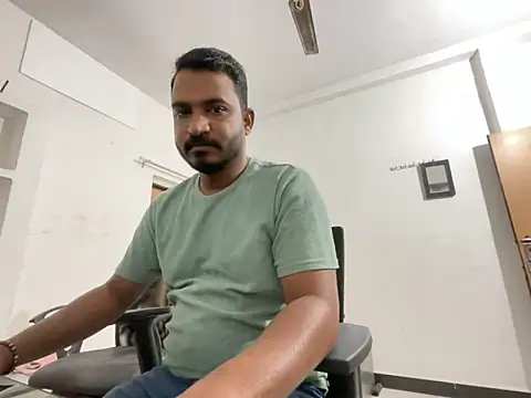 real meet girl finding in online show from December 2024 05:43:01 AM