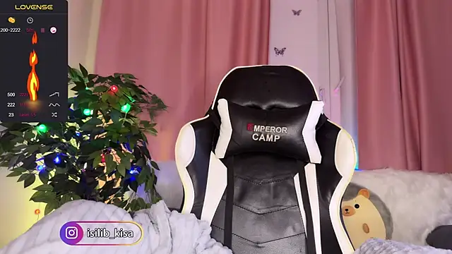 Snapshot of -Lisa_Kisa- chatting on December 2024 09:52:02 PM -Lisa Kisa- online show from December 2024 09:52:02 PM