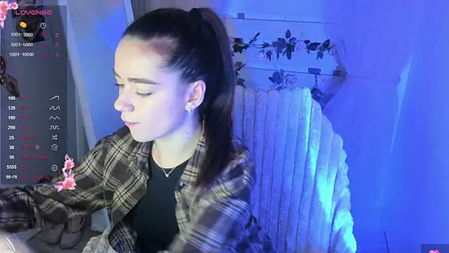 Snapshot of Bella_XO chatting on May 2026 07:23:01 AM Bella XO online show from May 2026 07:23:01 AM