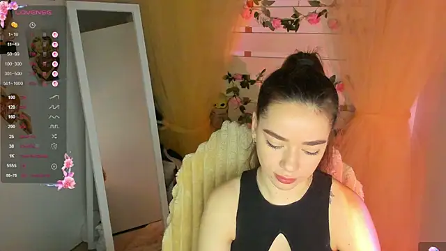 Snapshot of Bella_XO chatting on May 2026 06:29:01 AM Bella XO online show from May 2026 06:29:01 AM