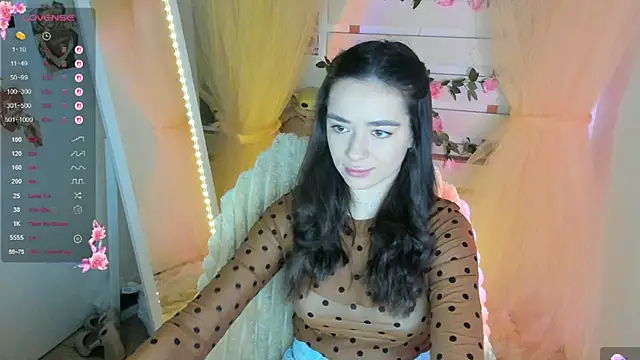Snapshot of Bella_XO chatting on April 2026 06:37:02 AM Bella XO online show from April 2026 06:37:02 AM