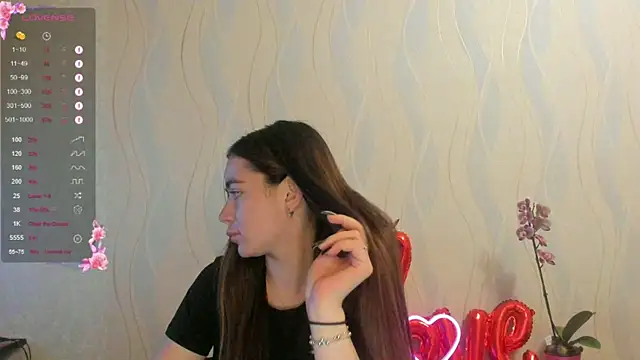 Snapshot of Bella_XO chatting on May 2026 06:50:01 PM Bella XO online show from May 2026 06:50:01 PM