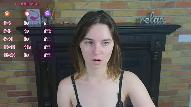 Snapshot of Ellie_Sunset chatting on June 2026 07:41:02 AM Ellie Sunset online show from June 2026 07:41:02 AM