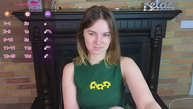 Snapshot of Ellie_Sunset chatting on July 2026 08:25:02 AM Ellie Sunset online show from July 2026 08:25:02 AM