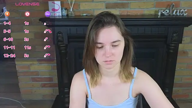 Snapshot of Ellie_Sunset chatting on June 2026 09:15:01 AM Ellie Sunset online show from June 2026 09:15:01 AM